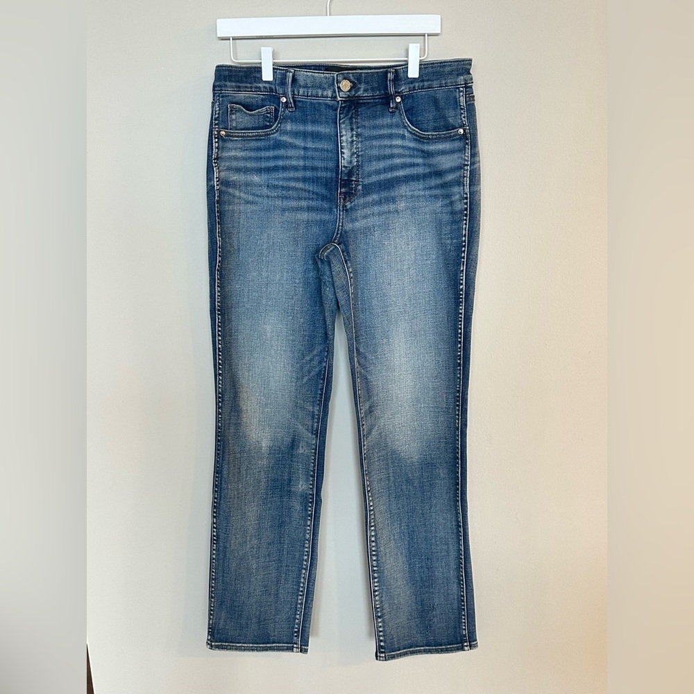 NWT White House Black Market Women's Medium Blue Straight-Leg Jeans